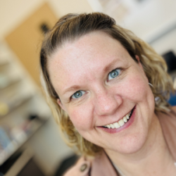 Julie Bekius '97